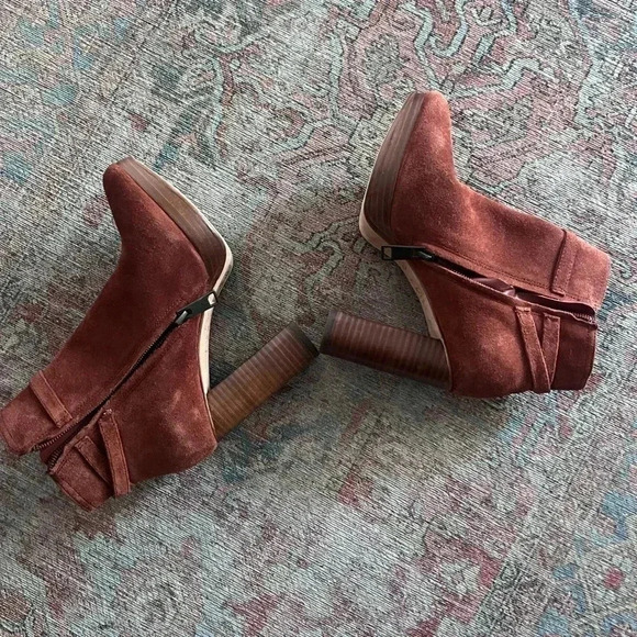 Joie Booties Wore Once SIZE 5 - Picture 5 of 5